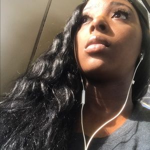 Meet your Posher, Ebony