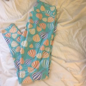 Lularoe hot air balloon leggings. Tall & Curvy