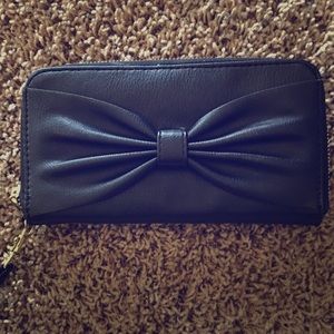 Black bow Wallet