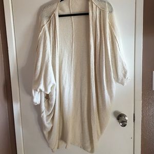 Creme oversized cardigan