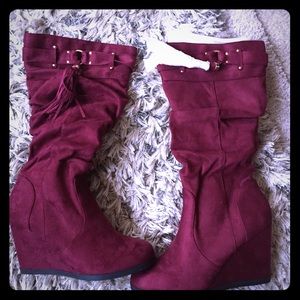 Wine colored faux suede wedge boots new(gift) sz 9
