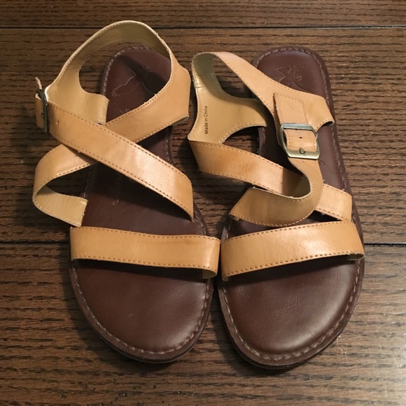 ⓂSOLDⓂ American Eagle Sandals
