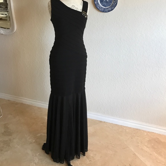 Long classic black dress