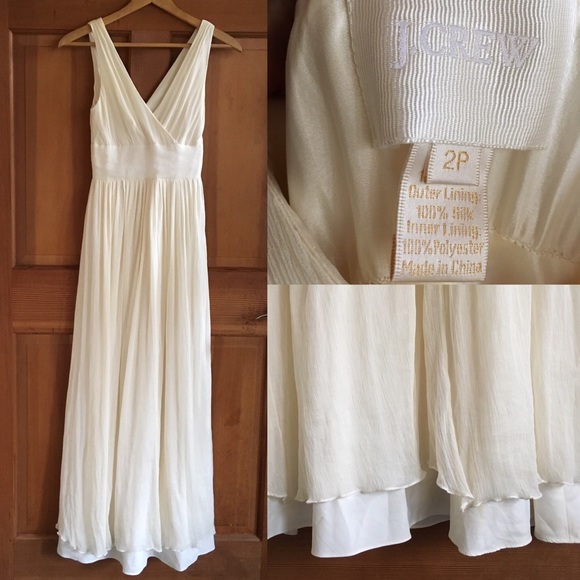 Simple White Dress - Picture 2 of 4