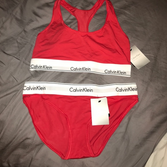 Calvin Klein L TOP ONLY‼️