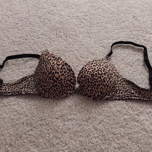 VS Pink Bra Size 32B - Picture 1 of 1
