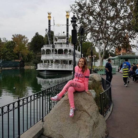 Meet your Posher, Angie