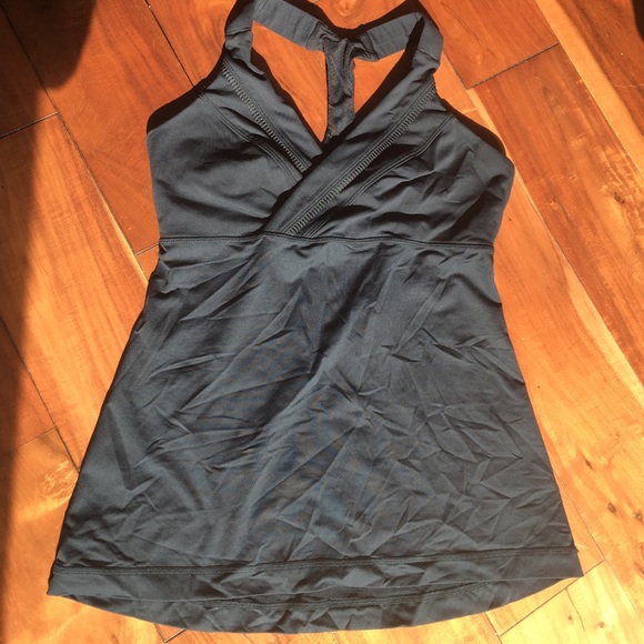 Black Lululemon built in tank size 6