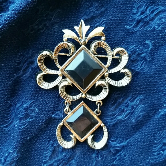 Two Piece Vintage Gold Dangle Pin