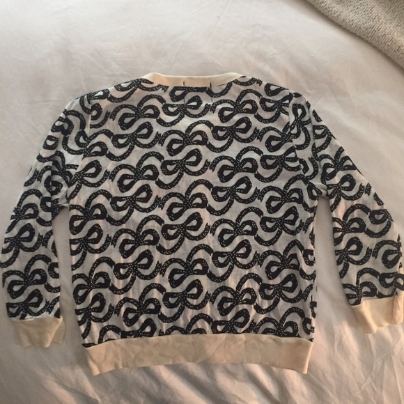 Cropped black and cream cardigan with bow print - Picture 3 of 4