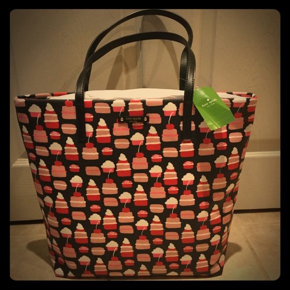 kate spade Handbags - NWT Kate Spade Take the Cake Tote