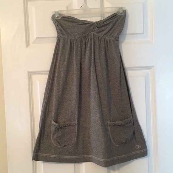Gray strapless dress. Great for the beach.