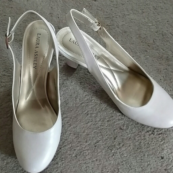 Laura Ashley pumps