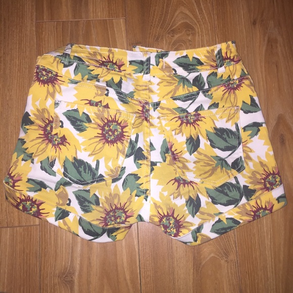 Sunflower high waisted shorts - Picture 2 of 3