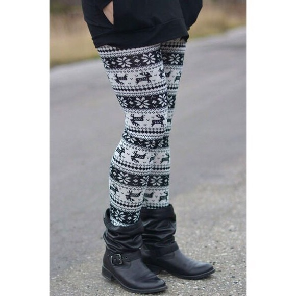 WINTER CLOSEOUT—Deer Pattern Leggings - Picture 2 of 4