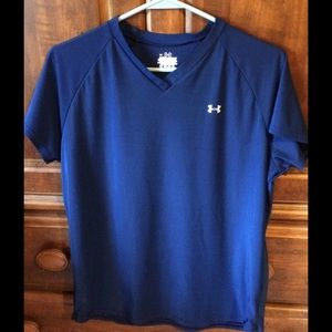 UnderArmour - Women's workout tee