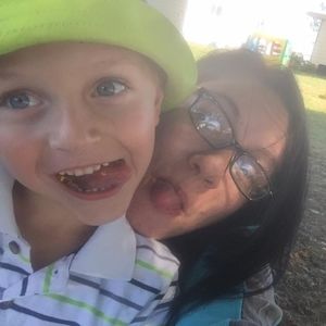 Meet your Posher, Niki