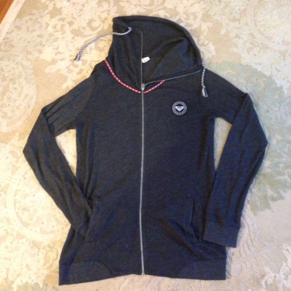 Roxy pull over