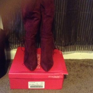 New with box burgundy knee high boots!