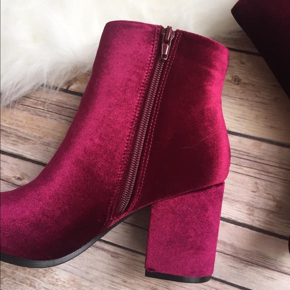 ✨LAST ONE- SALE✨Stella Velvet Bootie - Picture 4 of 8