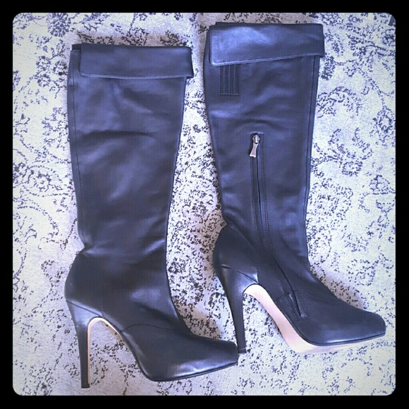 Max Studio Boots