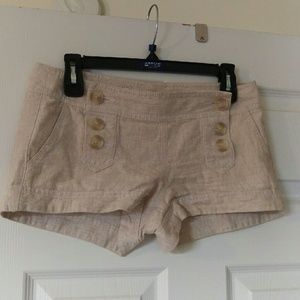 Express linen shorts