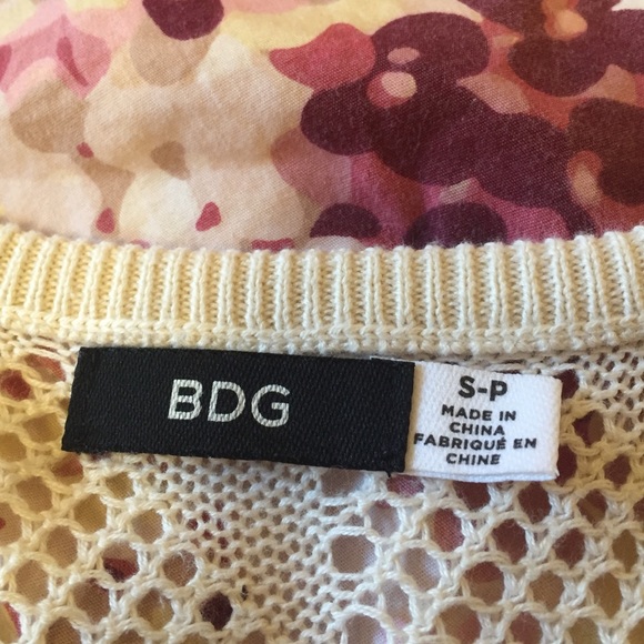 BDG cream light weight sweater from UO - Picture 4 of 4