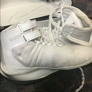Nfinity Titan Cheer shoes
