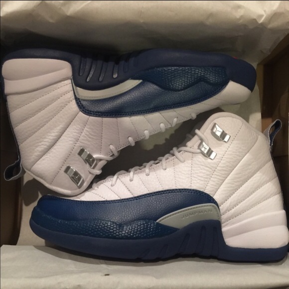 LOOKING FOR - Picture 2 of 2