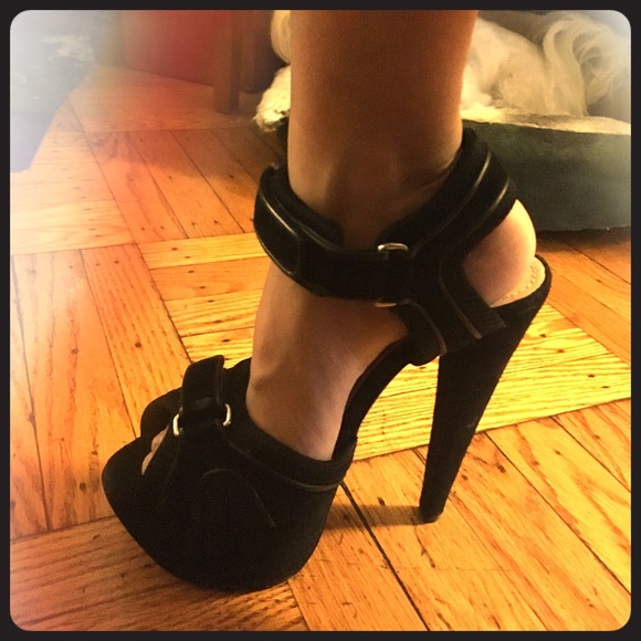 Giabattista Valli heels