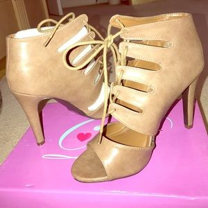 Brand new lace up heels