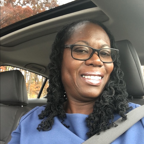 Meet your Posher, Venessa