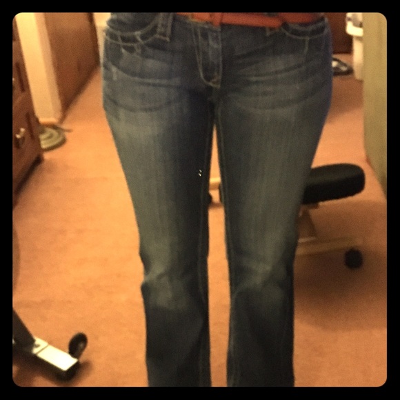 CLOSET CLEAR OUT SALE 🔴SALE BUCKLE JEANS 👖