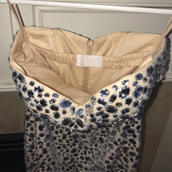 Ivory crystal strapless mermaid fit gown formal/PROM size 2, excellent cond - Picture 3 of 4