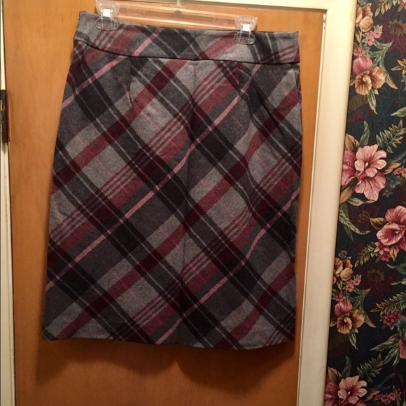 Ann Taylor Wool patterned skirt