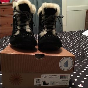 Chickaree Moccasin Womens black Slippers size 9