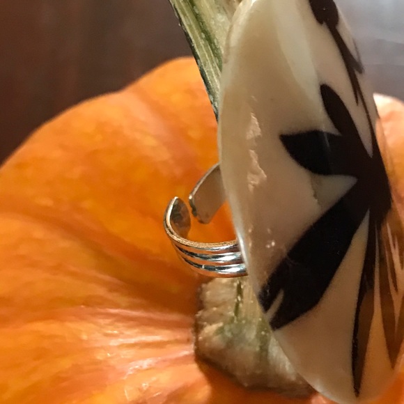 Adjustable ring - Picture 2 of 2