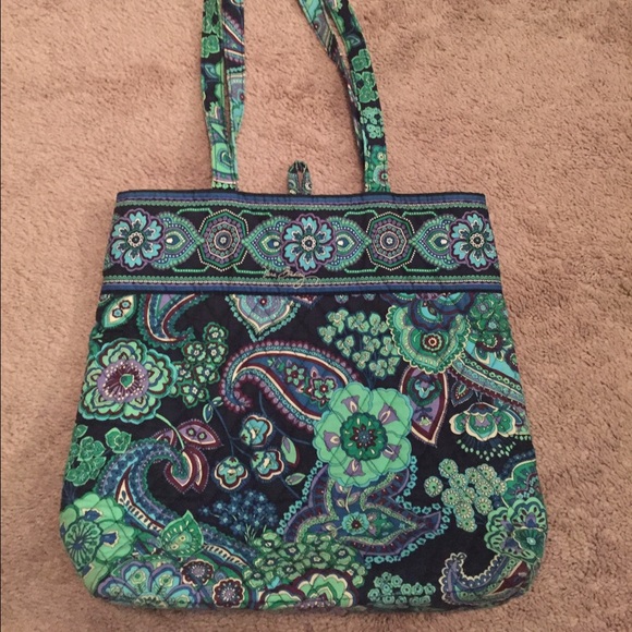 🌟BOGO 50% OFF! 🌟Vera Bradley Tote (retired)
