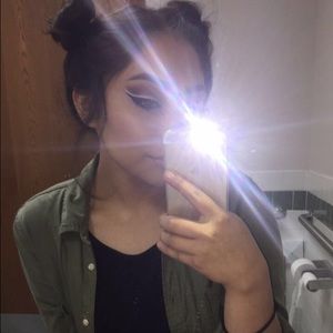 Meet your Posher, Jasmine