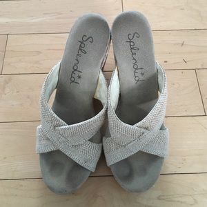 Splendid crisscross wedges in beige