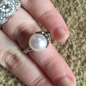 Pandora pearl ring