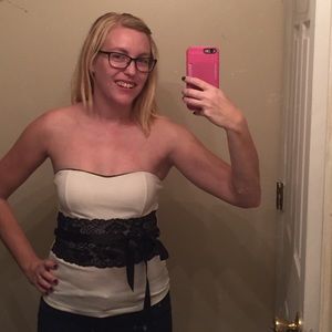 🚫SOLD🚫 White Strapless Top w/ Black Lace