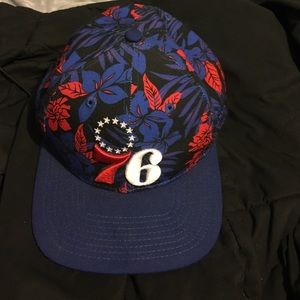 Hardwood classic 76ers snap back hat size fits all