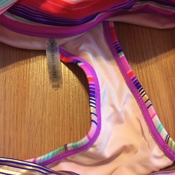 Victoria's Secret fold over bikini bottom EUC SM - Picture 3 of 4