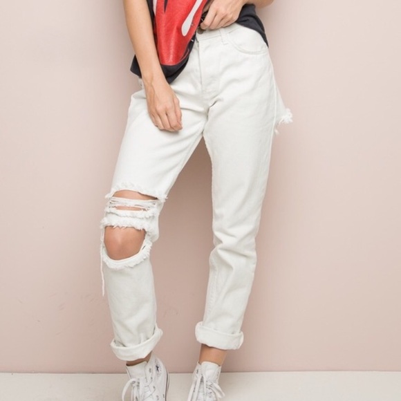 Brandy melville white boyfriend jeans