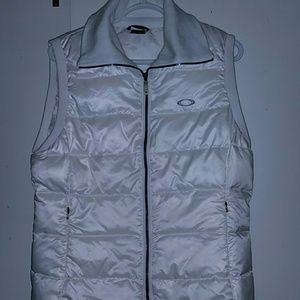 NWOT Oakley puffy vest