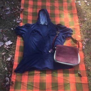 Short sleeved hoodie