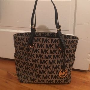 Michael Kors Jet Set tote