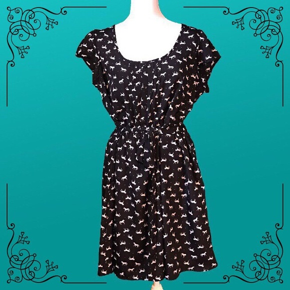 🎉 BIRTHDAY SALE 🎉 Black & White Printed Dress 👗