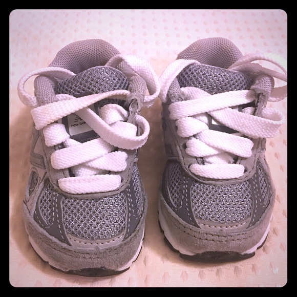 Infant hard bottom New Balance 990V4